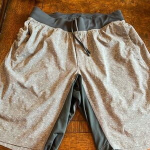 Lululemon shorts. No tag. Measurements shown in pictures. Guessing  Medium